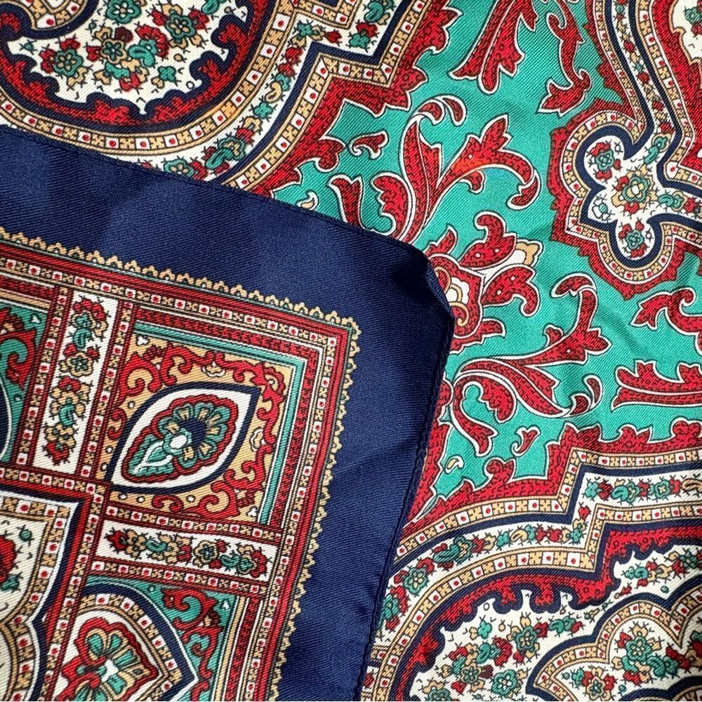 Vintage Silk Twill Paisley Scarf Navy Teal Red 30” Sq. Classic Medallion Print - Picture 2 of 9